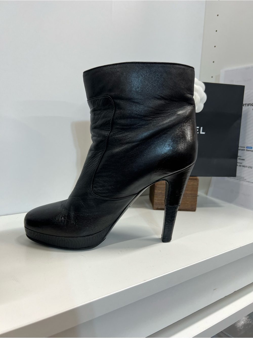 🔥🔥 Chanel Leather High-Heel Boots/COA size 39 fit an 8 MOTHERS DAY PRICE 1 DAY - Picture 9 of 14